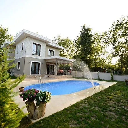 Guzel Evler Family Sapanca