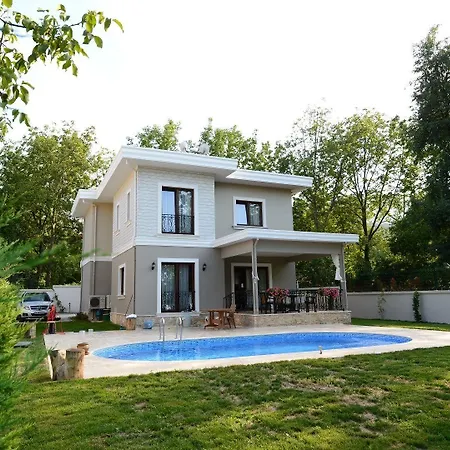 Guzel Evler Family