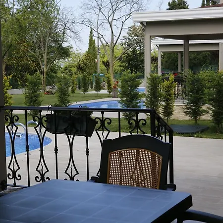 Guzel Evler Family Sapanca