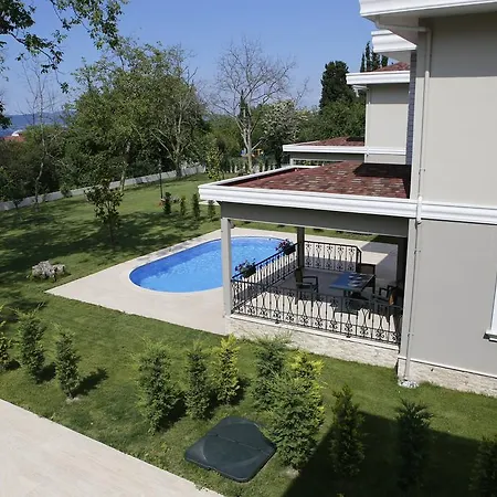 Villa Guzel Evler Family