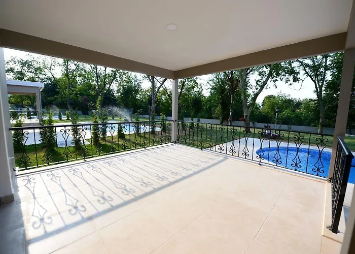 Villa Guzel Evler Family