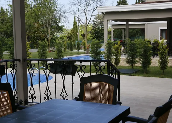 Guzel Evler Family Sapanca